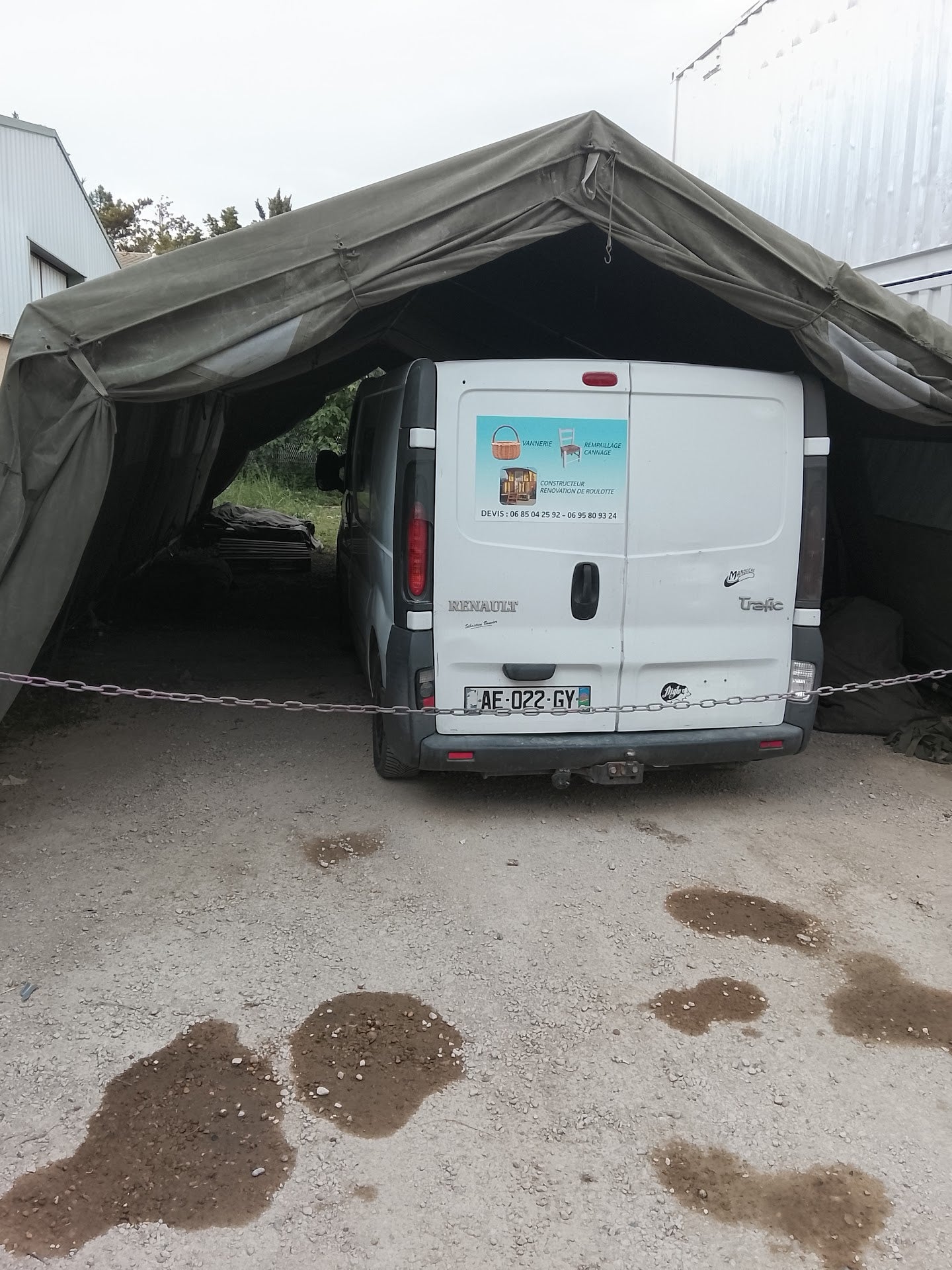 Tente militaire d'occasion 10M50x5M30